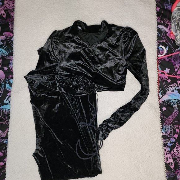 NWT Dolls Kill Luxurious Soft Velor Black Pant And Jacket Set - Picture 6 of 13